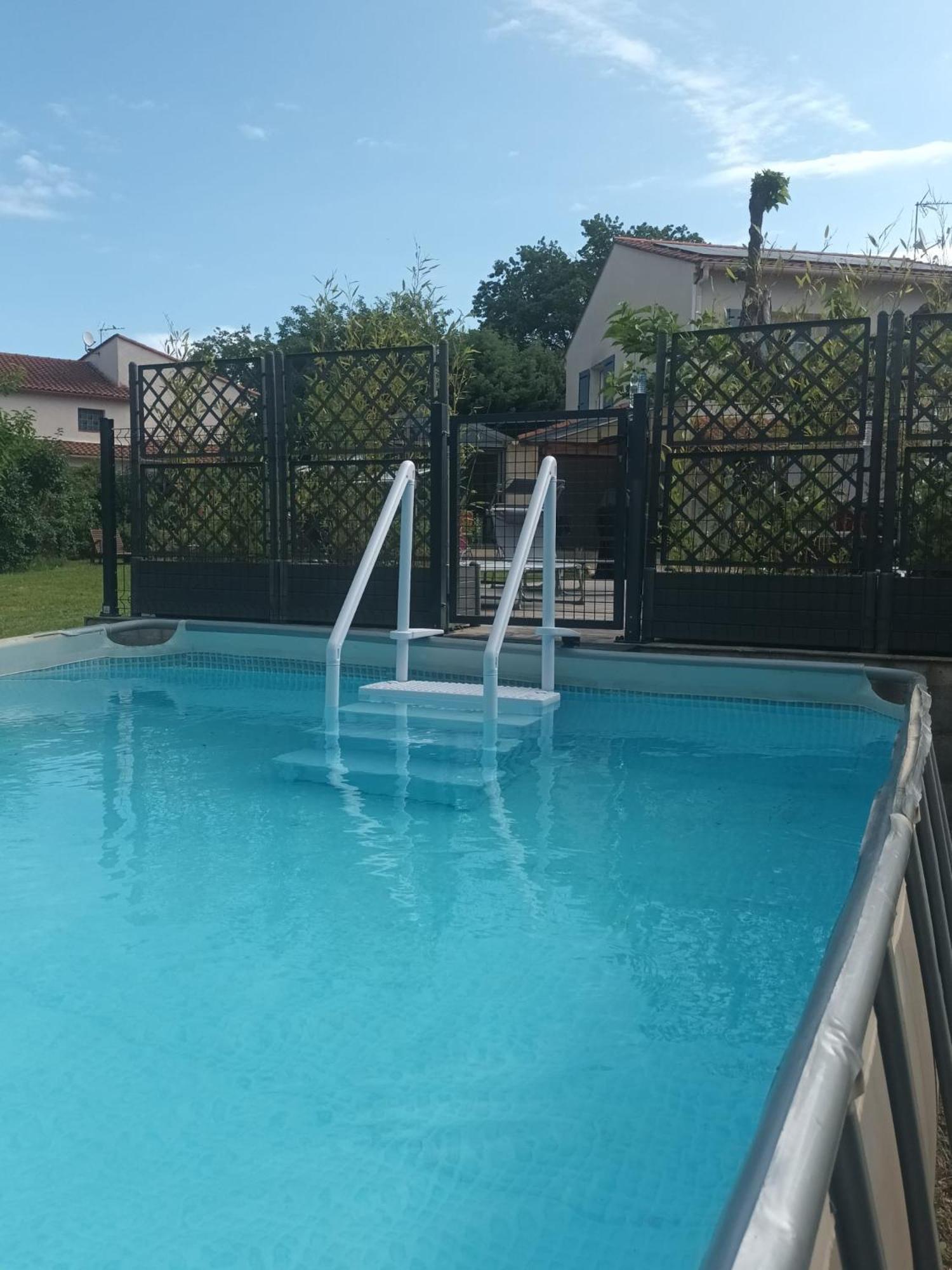 Gite Ma Vie La 3 Etoiles, Jacuzzi, Animaux Acceptes Saint-Julien-de-Cassagnas Eksteriør bilde